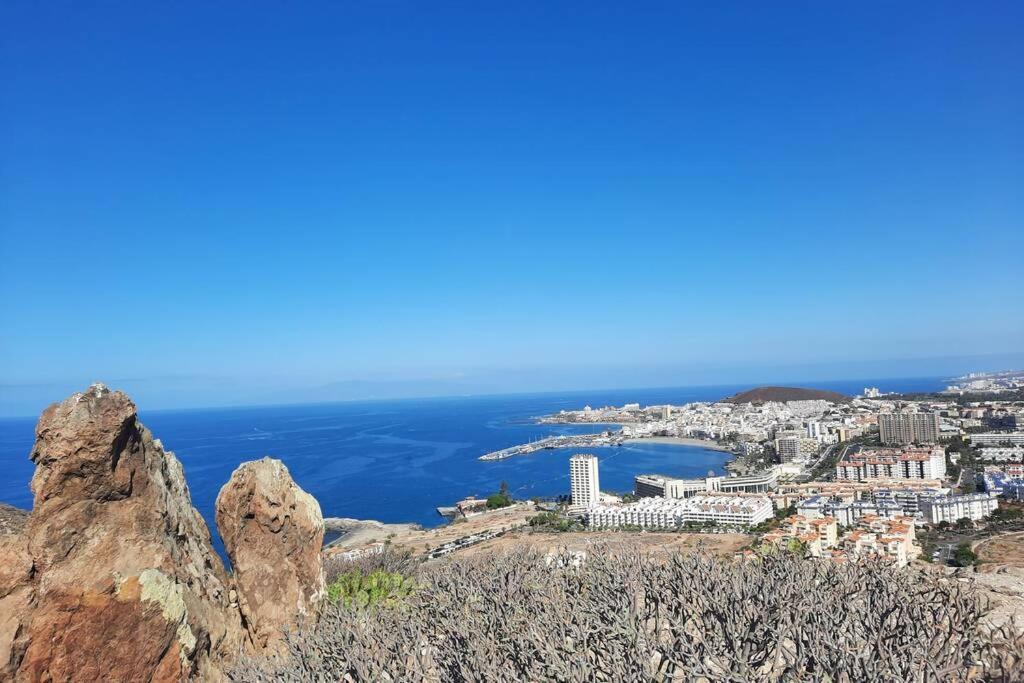 Holiday Apartments Oasis Los Cristianos  Exterior photo