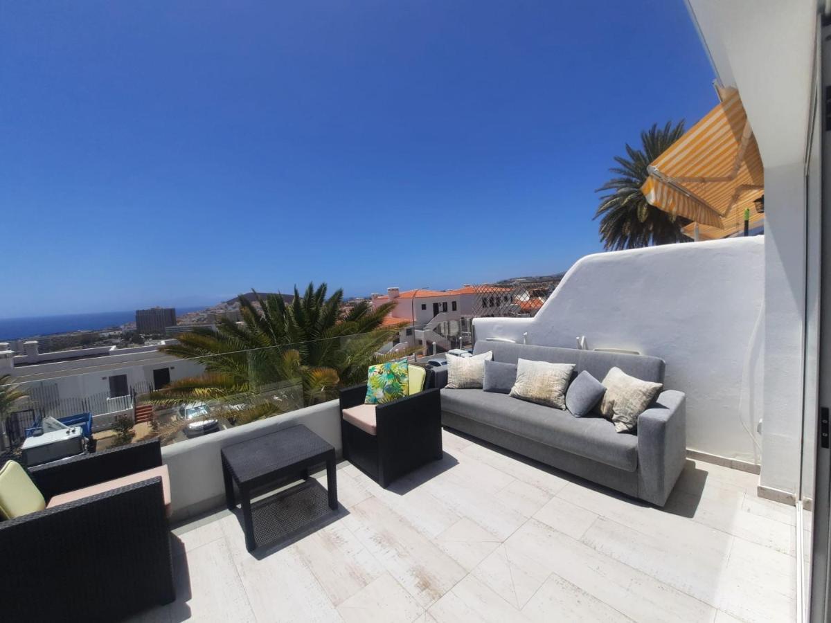 Holiday Apartments Oasis Los Cristianos  Exterior photo